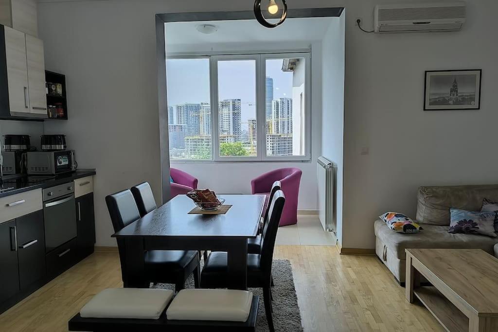 Apartment Spacious 3bdr Near Terazije & Bw *